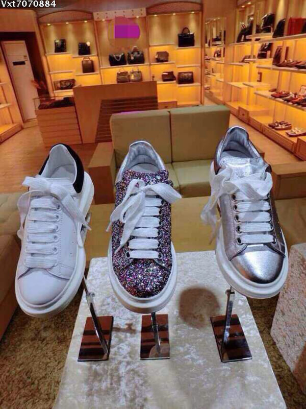 2015 New 春夏新作 セレブ愛用のNY生まれのブランド☆Alexander Mcqueen 【アレキサンダーワン】 スニーカー A23158